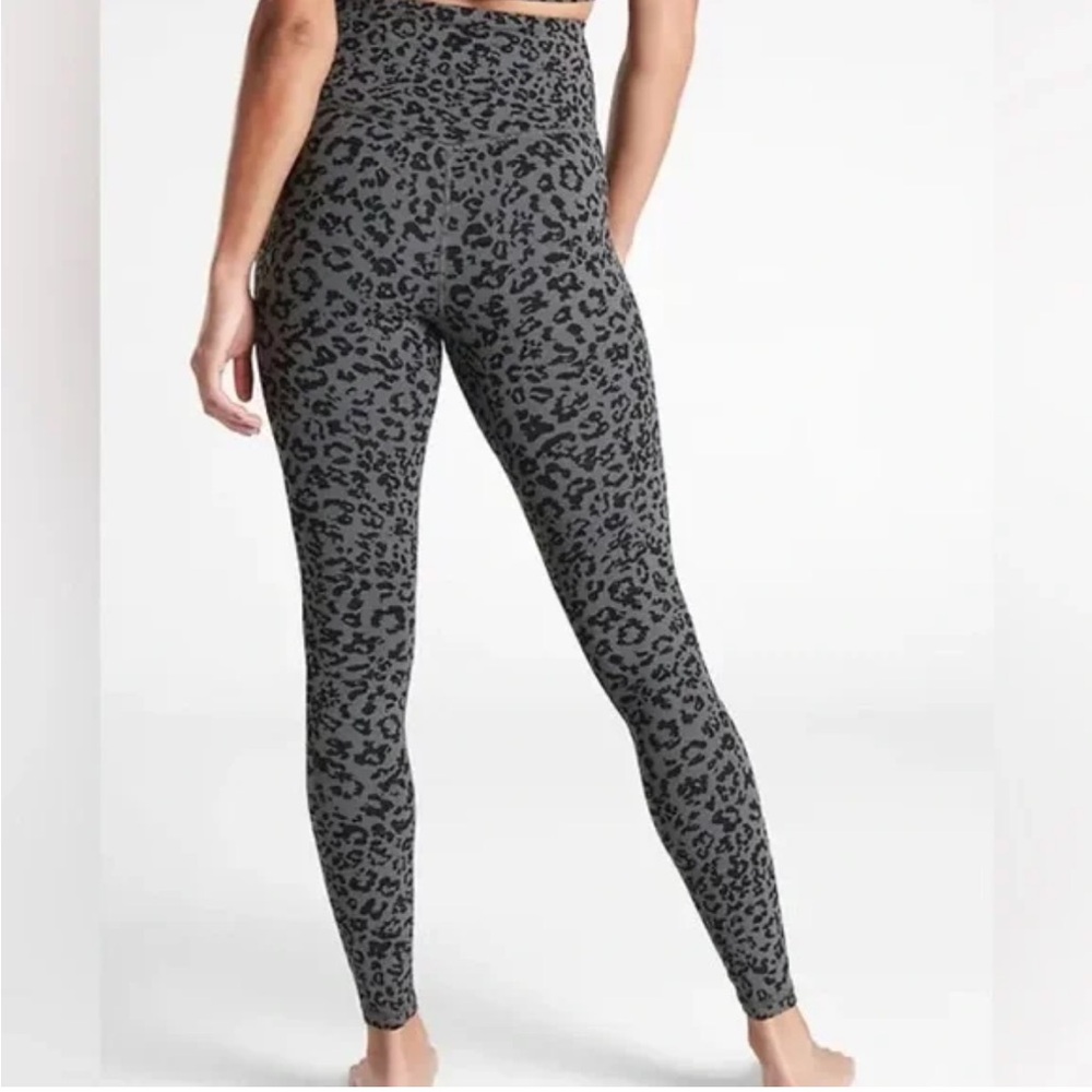 Athleta Leopard Elation Ultra High Rise Tight in Anthracite Gray - Picture 3 of 12